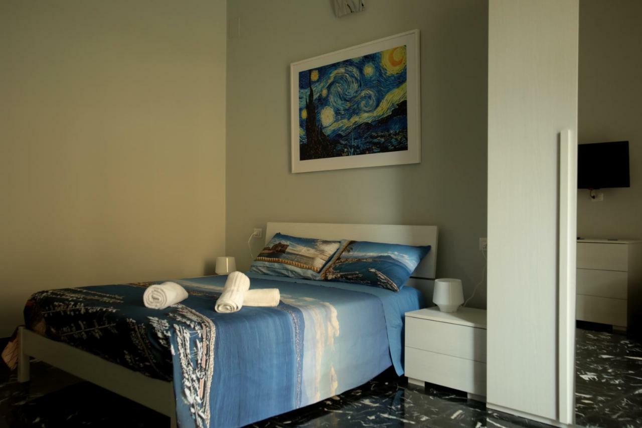 Three-Bedroom Apartment,819183602:JPEG